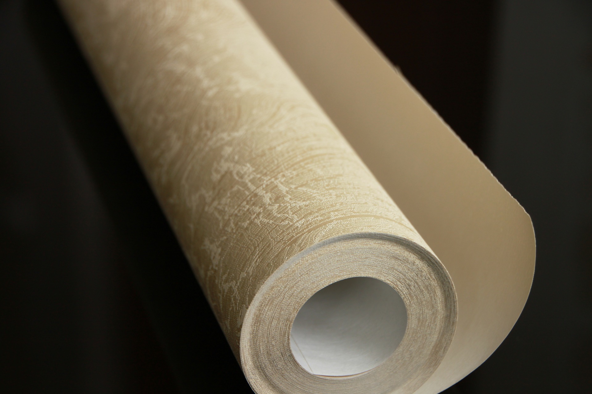 Calculating wallpaper rolls